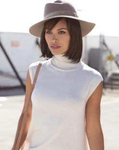 Halo Bob Top Piece By Rene Of Paris