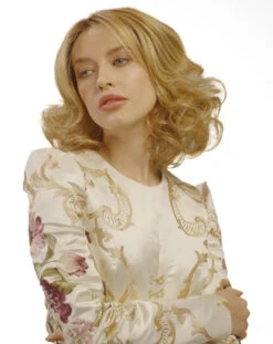 Casual Curls Wig By TressAllure | Mono Part -Wig Promotion Store Casual Curls 14 26 R10 approved.00 01 37 10.Still004