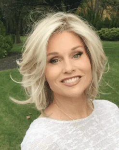 Upstage Wig By Raquel Welch -Wig Promotion Store IMG 7805