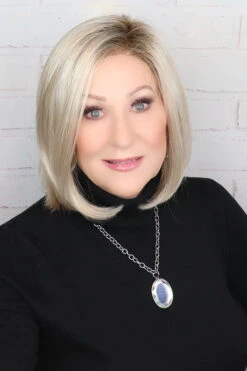 Jamison Wig By Estetica -Wig Promotion Store Jamisonsunlitblondefront1 3ce4fe1d 5693 457b b8d3 a6d73c0be5ed