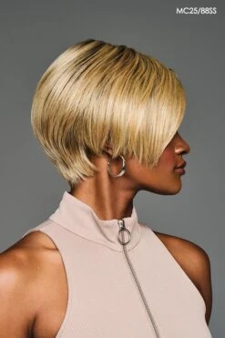 Jayla Wig By Kim Kimble | Heat-Friendly Synthetic 31 Jayla Wig By Kim Kimble | Heat-Friendly Synthetic -Wig Promotion Store KK Jayla Model1 Side1